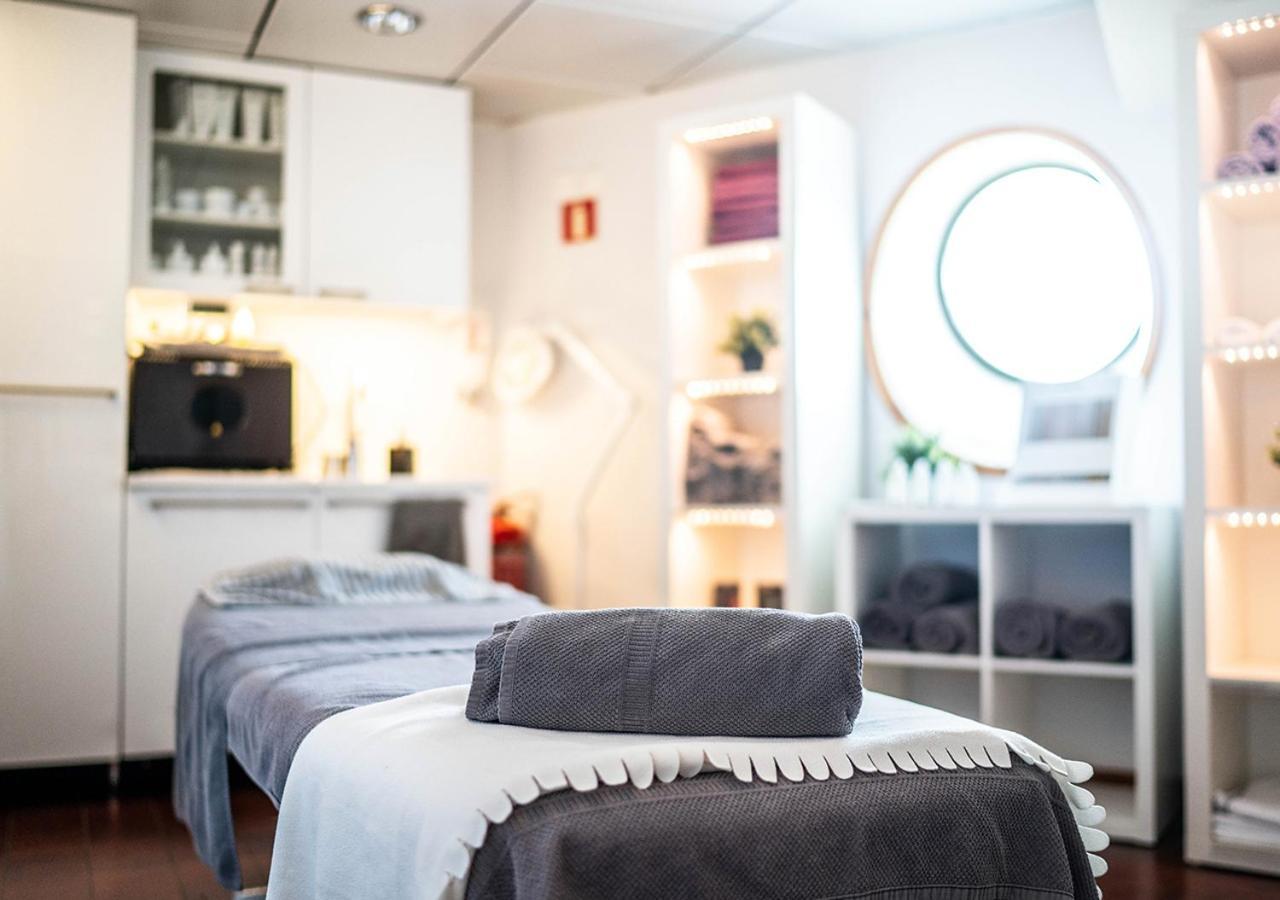 Viking Line Ferry Gabriella - 2-Night Cruise Stockholm-Helsinki-Stockholm Hotel Luaran gambar