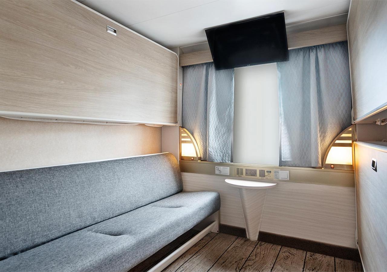 Viking Line Ferry Gabriella - 2-Night Cruise Stockholm-Helsinki-Stockholm Hotel Bilik gambar