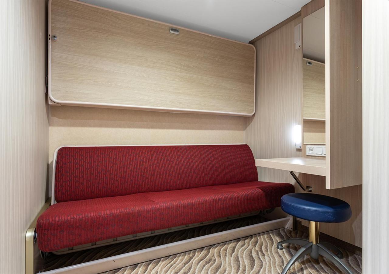 Viking Line Ferry Gabriella - 2-Night Cruise Stockholm-Helsinki-Stockholm Hotel Bilik gambar