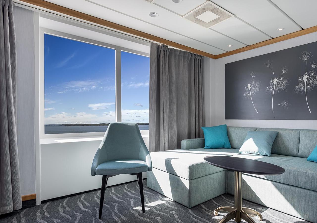 Viking Line Ferry Gabriella - 2-Night Cruise Stockholm-Helsinki-Stockholm Hotel Luaran gambar